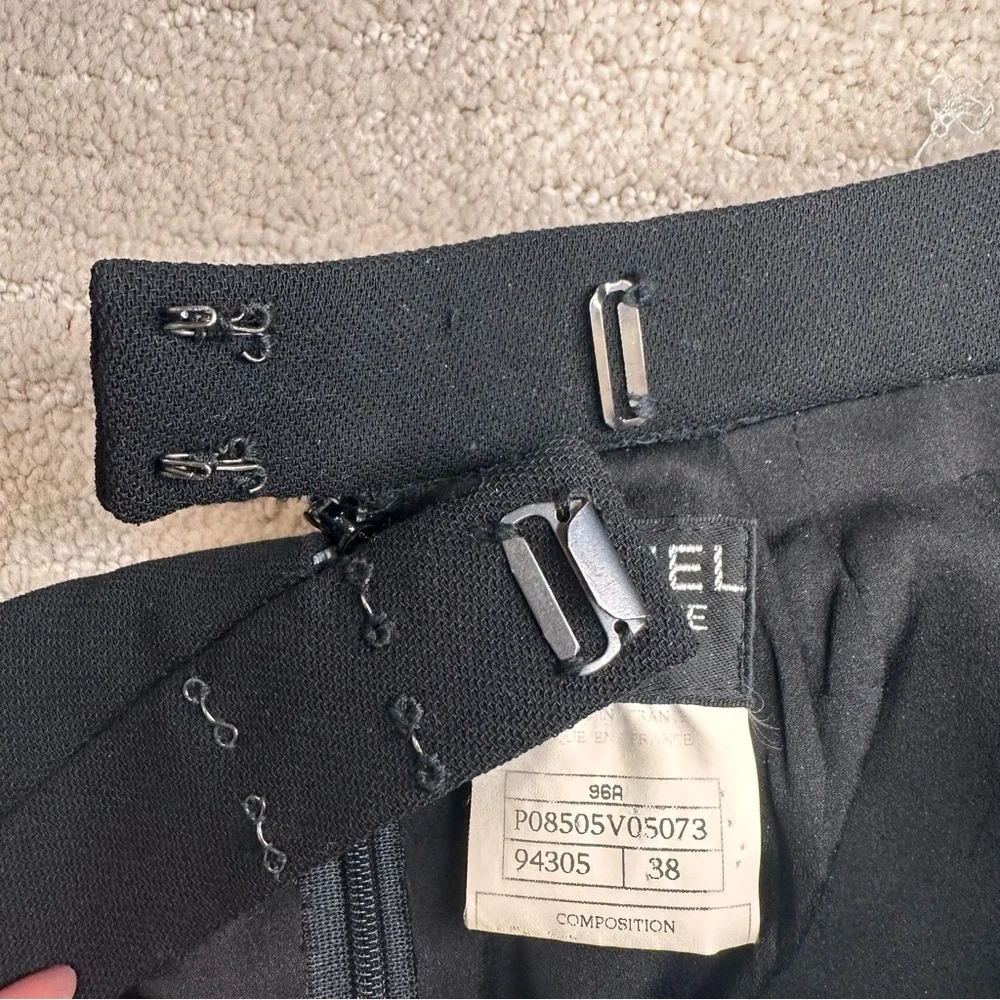 Chanel Black Wool and Silk Pencil Skirt Size 38